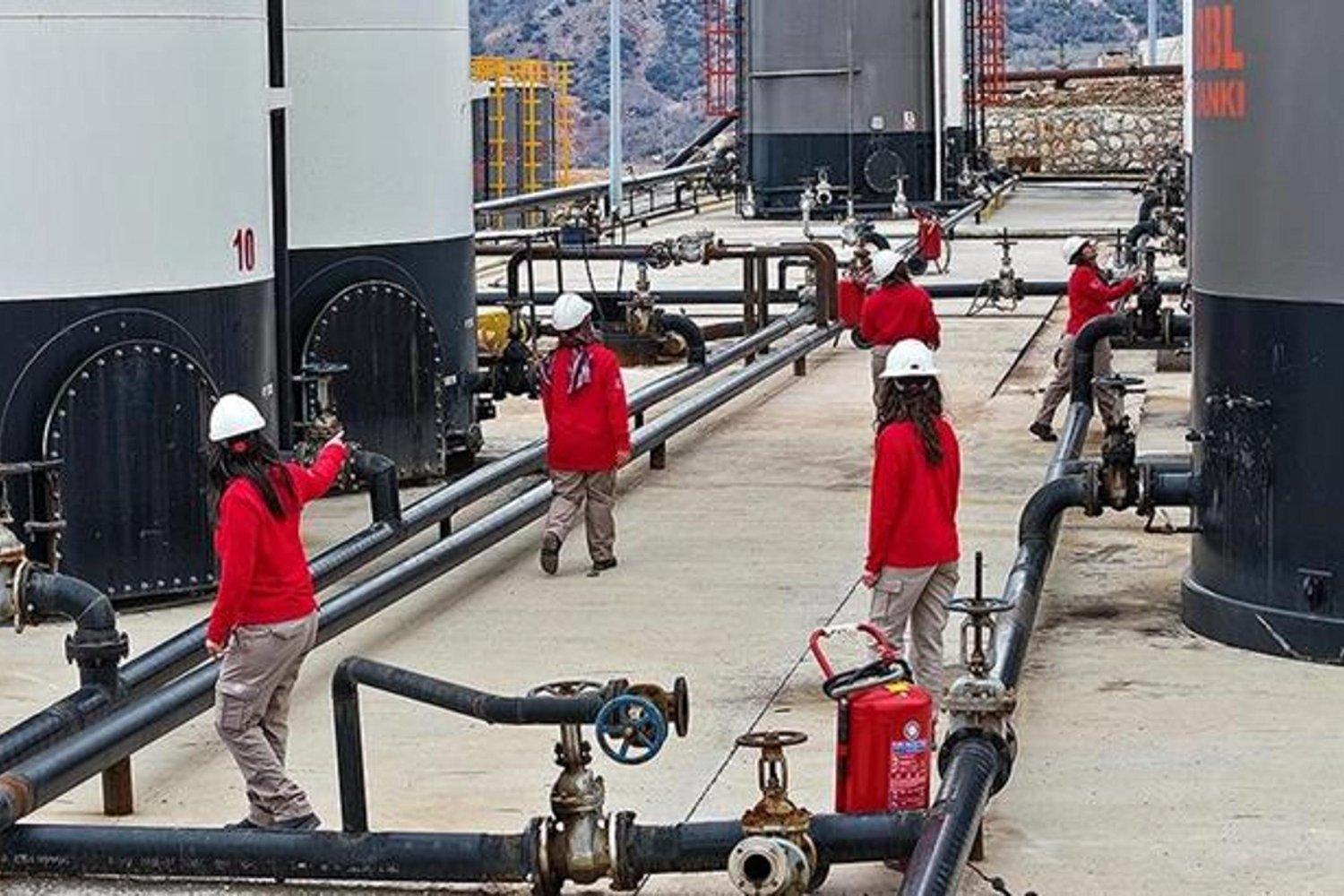 Gabar'da Türkiye'nin En Büyük Petrol Keşfi Gerçekleşti! Kadınlar Sahada Aktif Görevde