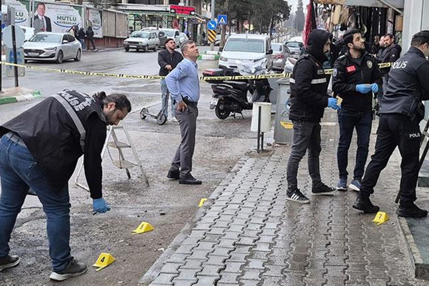 Banka Şubesine Açılan Ateş & Mermi İzleri Şoke Etti - Olayın Detayları