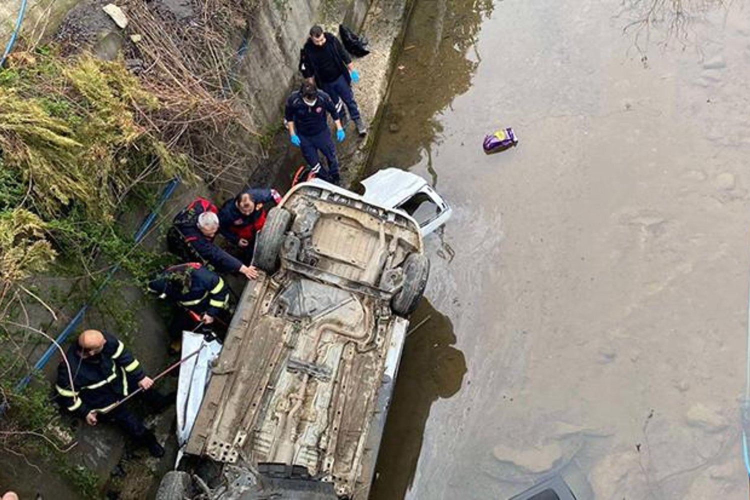 Giresun'da Dereye Devrilen Hafif Ticari Araç Kefaretli Kaza: 3 Ölü, 2 Yaralı