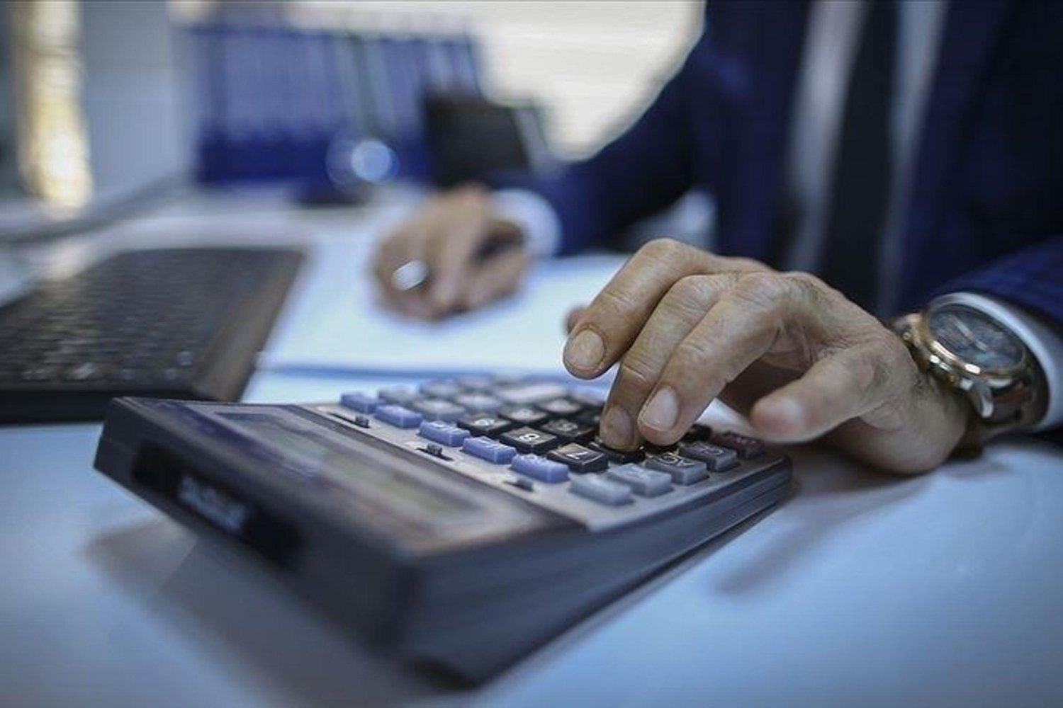 Hizmet Üretim Endeksi Ocak Ayında Yüzde 0,4 Azaldı - Güncel Ekonomi Verileri