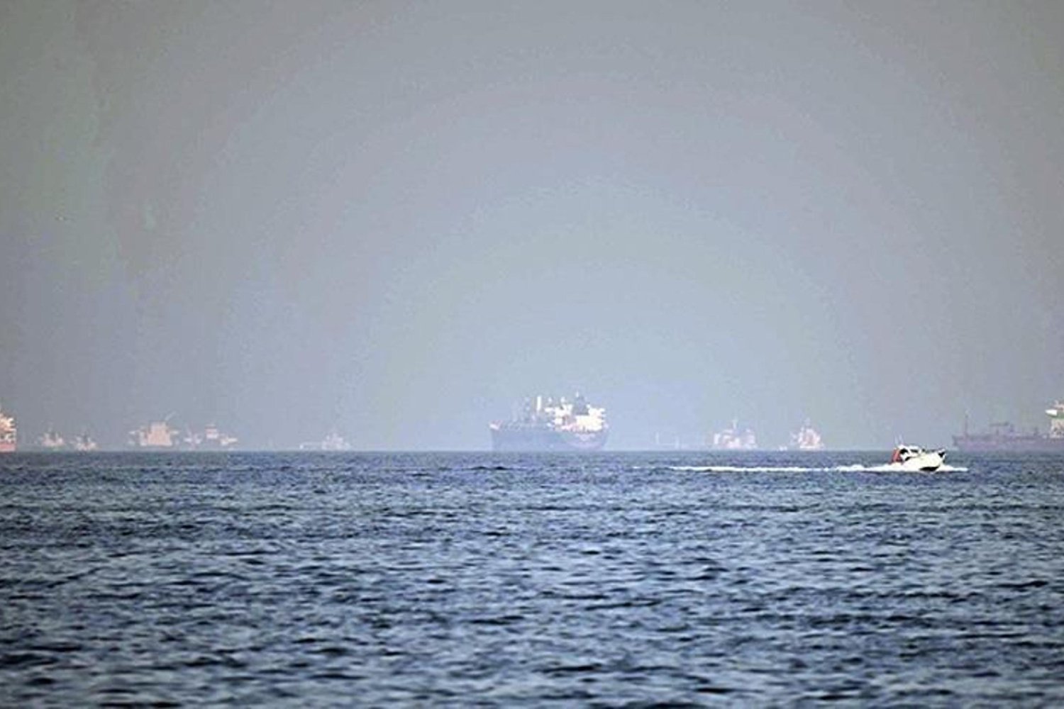 Küresel Enerji Krizi: Hürmüz Boğazı ve LNG Kapanmalarının Etkisi