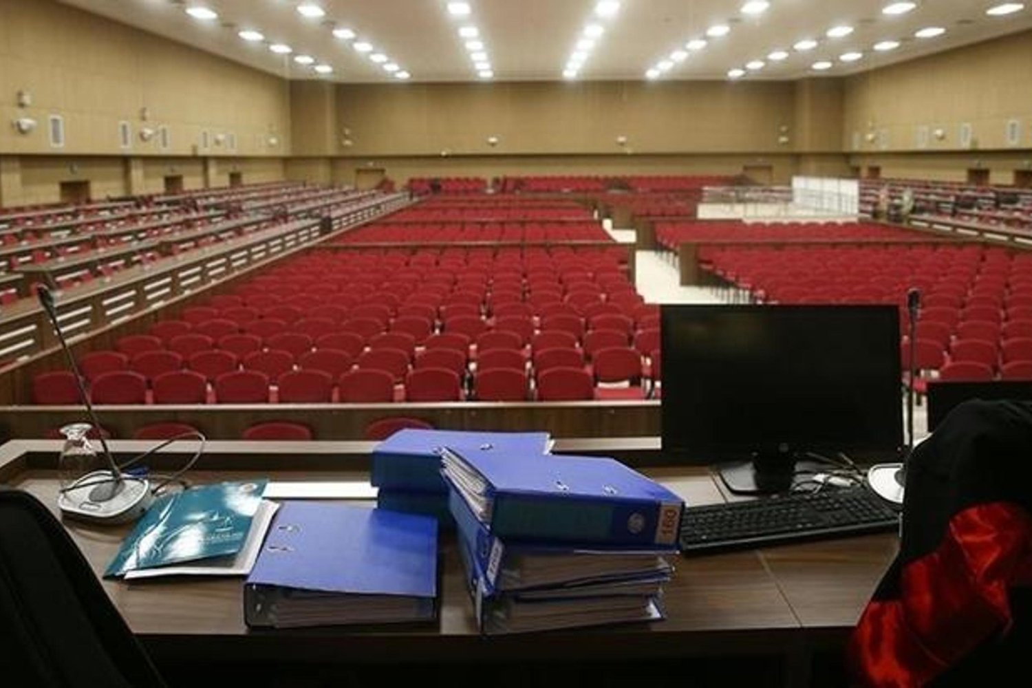 İstanbul'da Sahte Basın Kartıyla Duruşmaya Girdiği Tespit Edilen Şüpheliye Gözaltı