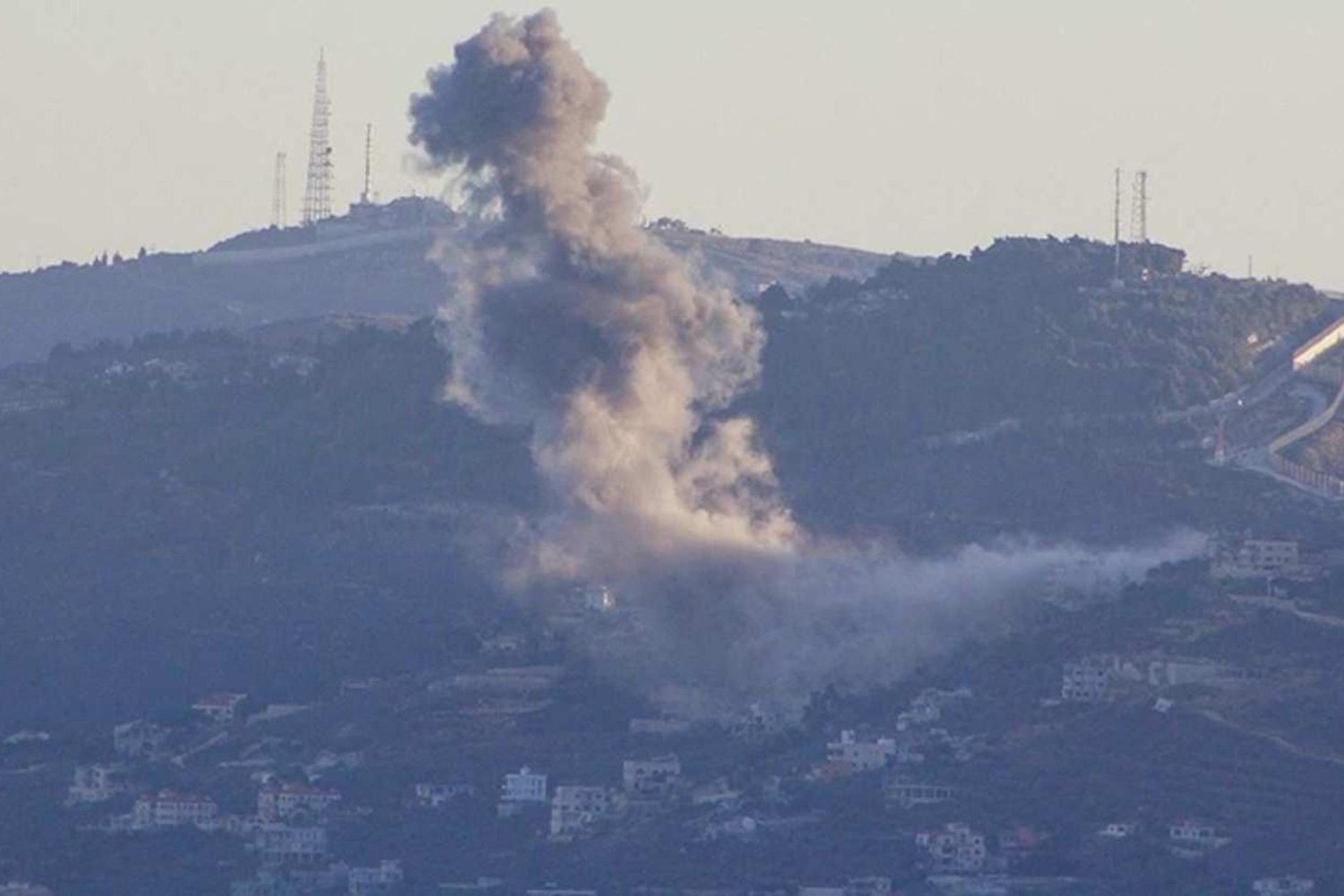 İran, Irak'taki Peşmerge Güçlerine Saldırmaya Devam Ediyor