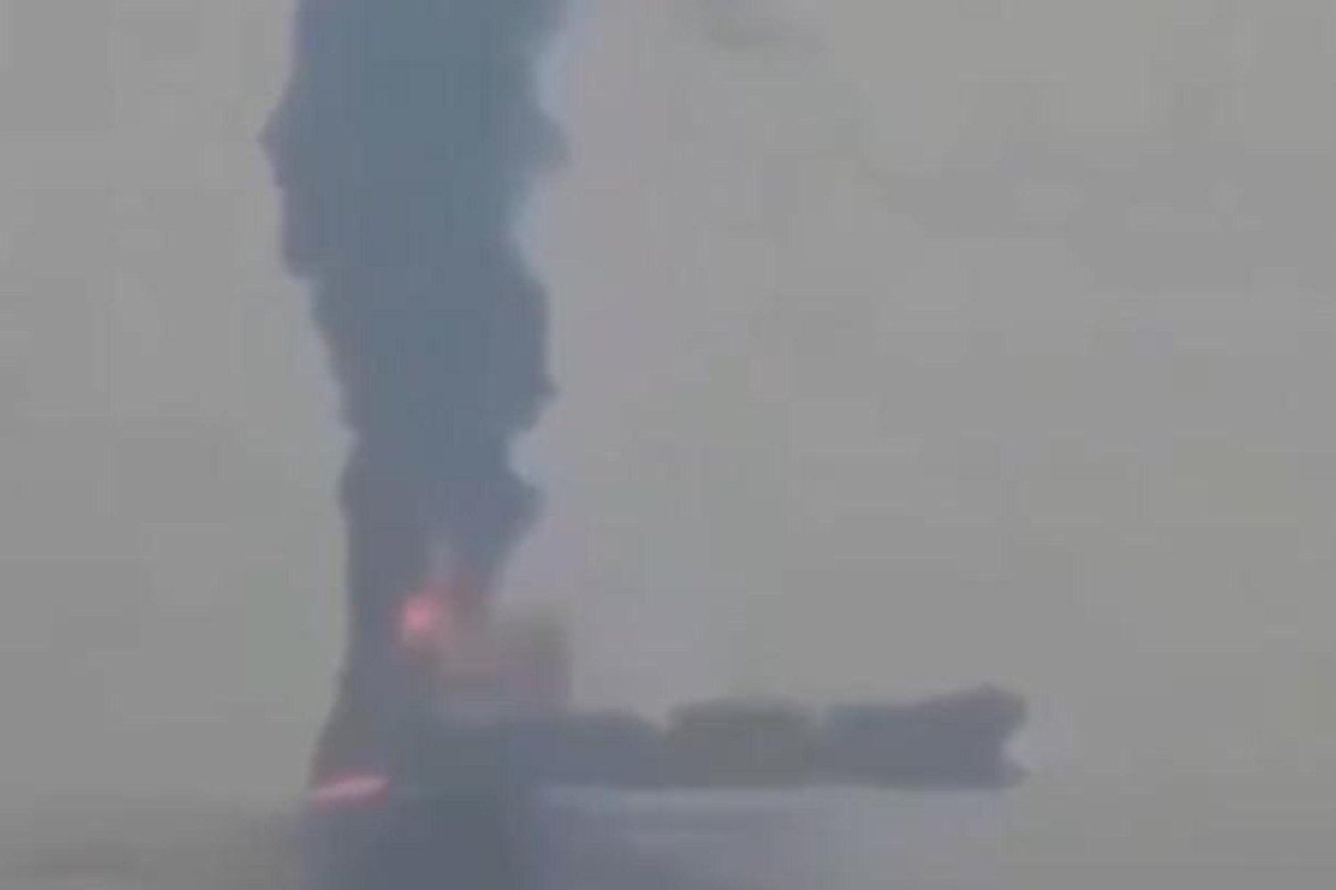 Hürmüz Boğazı'nda Petrol Tankeri Vuruldu: Uyarılar Görmezden Gelindi