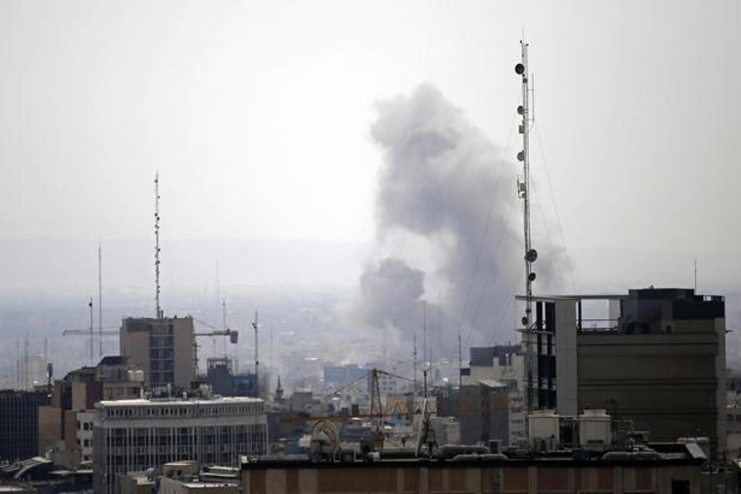 İran Kızılayı: ABD-İsrail Saldırılarında 6.668 Sivil Hedef Aldı