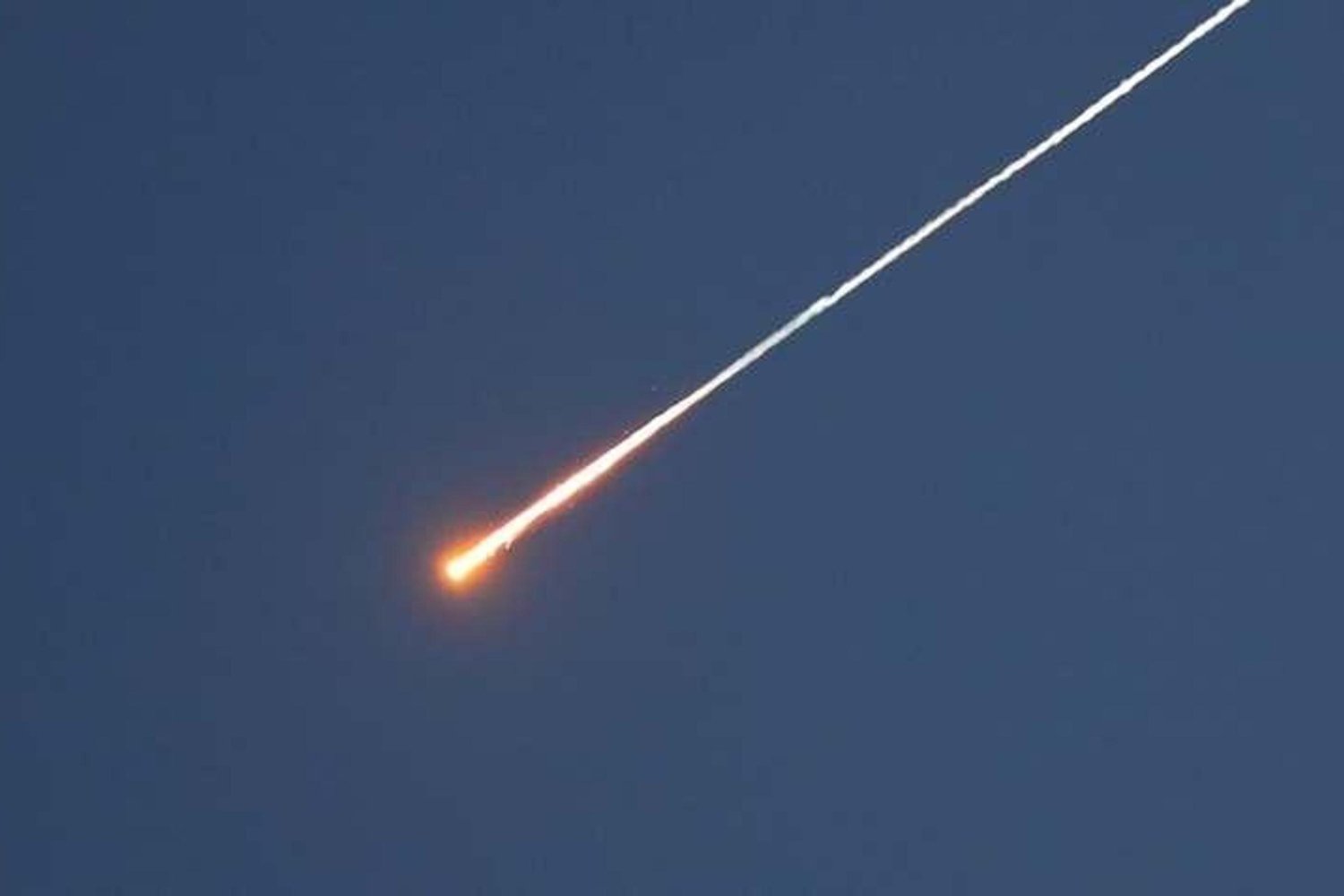 İran Devrim Muhafızları'ndan İsrail'e 'Meşru Hedef' Uyarısı