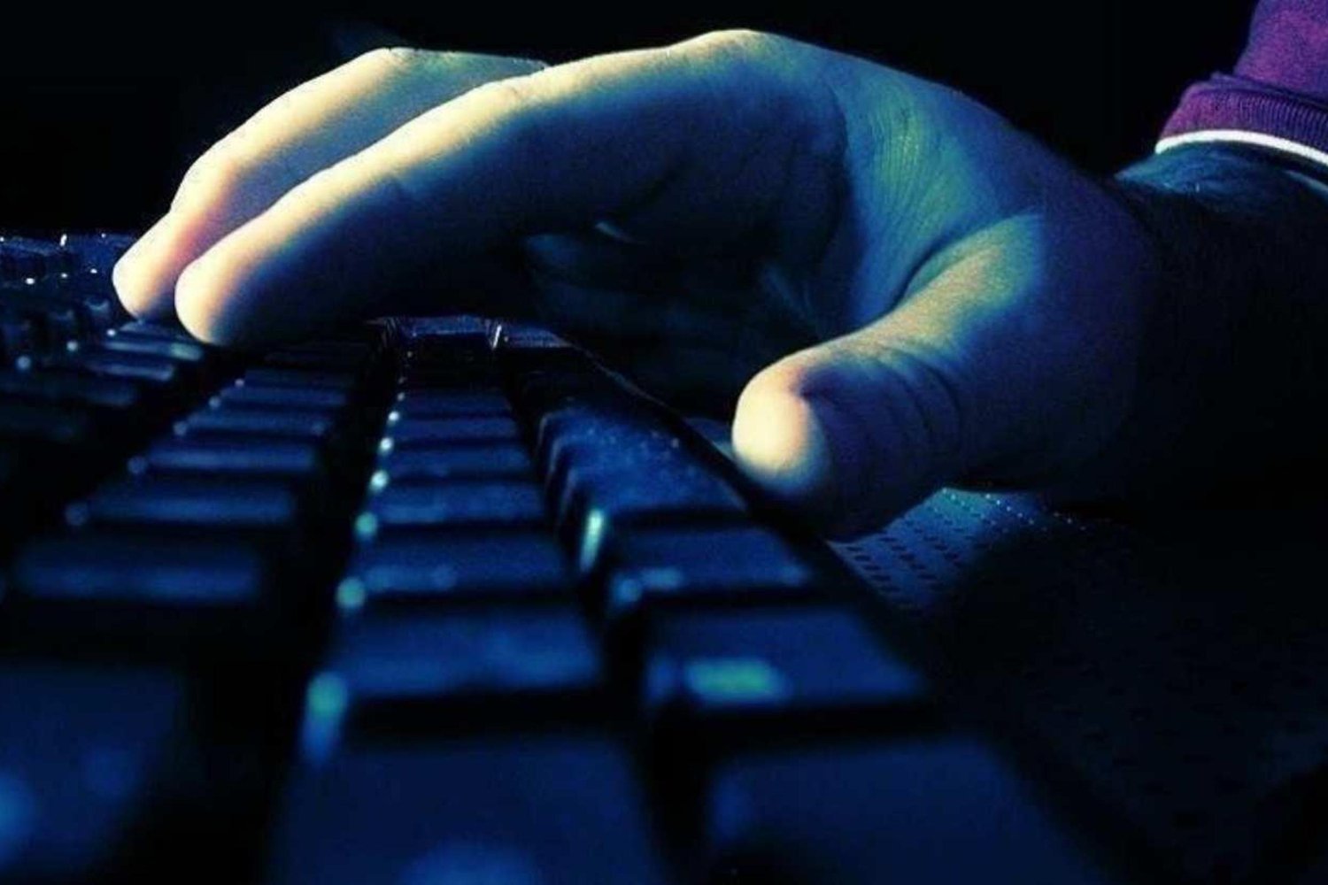 İran'da Kamu Güvenliği İçin Çevrim İçi Soruşturmalar Sıkılaşıyor