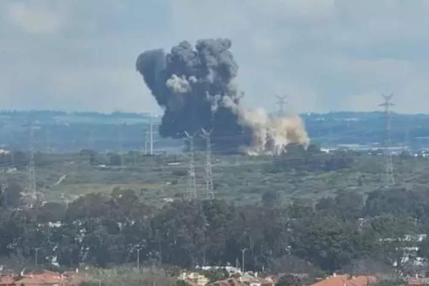 İran-İsrail-Gerilimi: Hadera Santrali Hedefiyle Şiddetli Füze Saldırısı