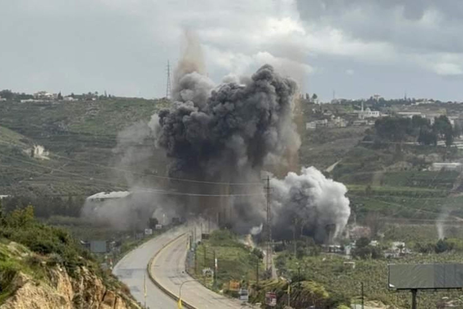 İsrail Lübnan'a Yönelik Kara Harekâtını Genişletiyor! Yeni Tehditler Yaratıyor