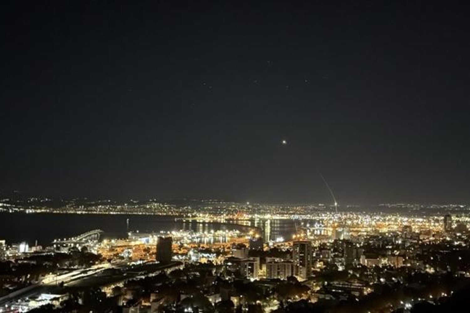 İsrail Sınırında Alarm ve Hizbullah'tan Roket Saldırısı Çatışması