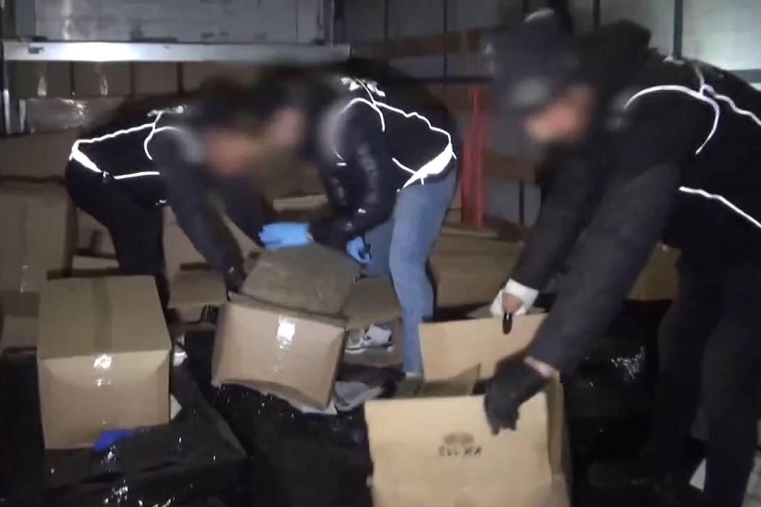 İstanbul'da Uyuşturucu Operasyonu: 4 TIR'da 527 Kilo Skunk Ele Geçirildi