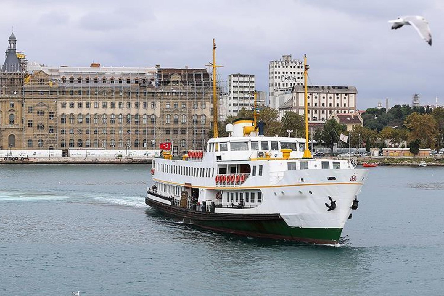 İstanbul'da Vapurlarda Sefer İptalleri ve Boğaz'da Güvenlik Alarmı
