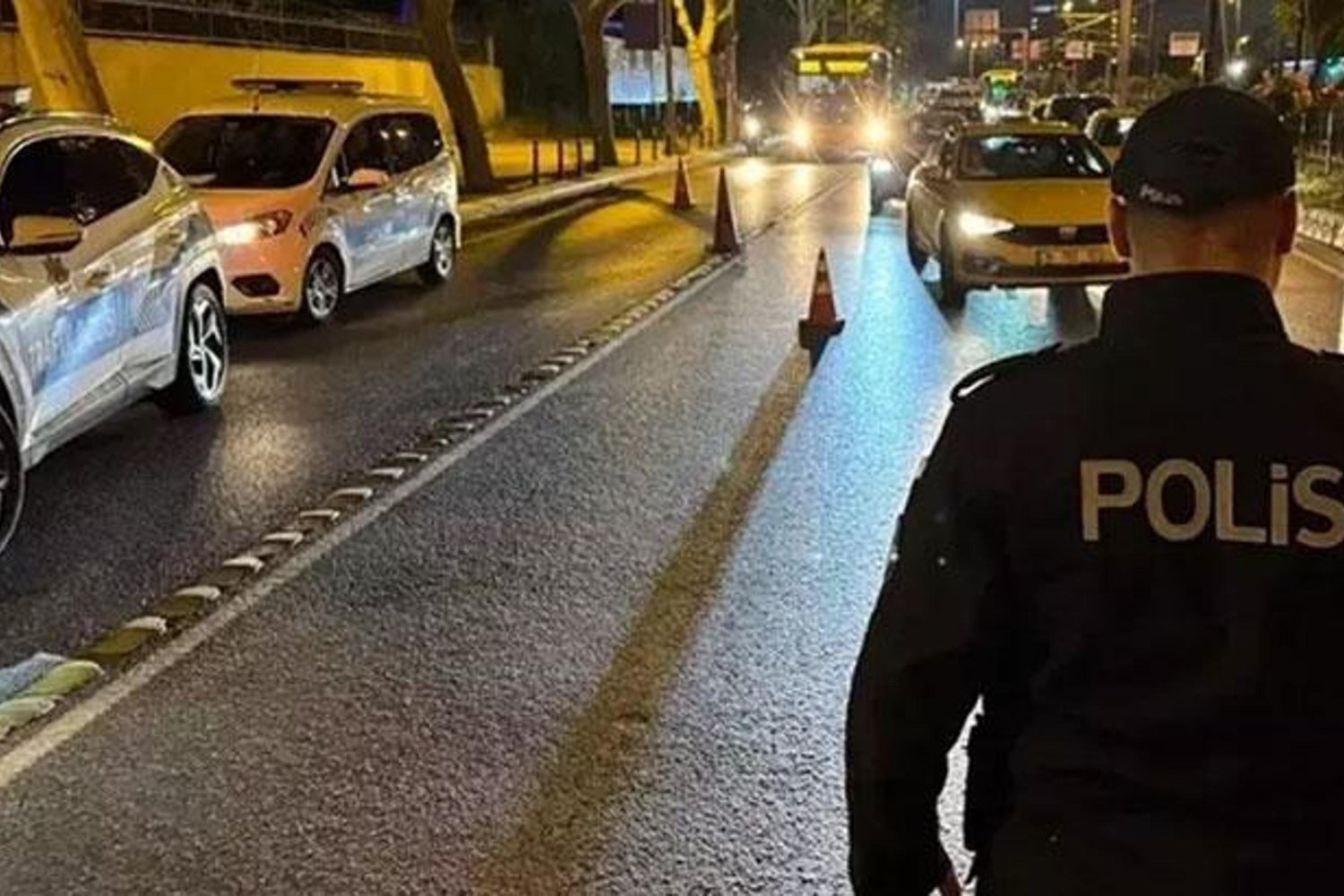 İstanbul'da Asayiş Uygulaması: Denetimlerde Çok Sayıda Arama Yapıldı