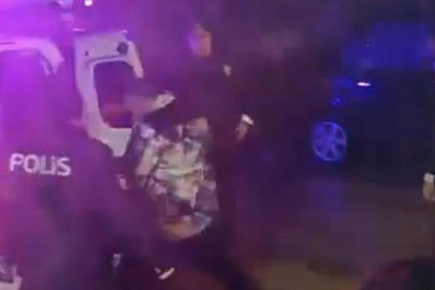 İzmir'de Kız Öğrenci Yurdunda Uygunsuz Hareketler Yapan Şüpheli Tutuklandı