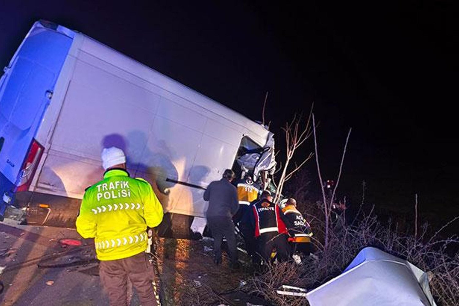 Keşan'da Trafik Kazası: 3 Yaralı, 2'si Hayatını Kaybetti