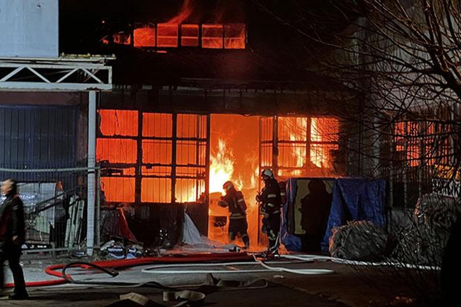 Yangın Haberleri: Mobilya Atölyesinde Çıkan Yangın Kontrol Altına Alındı