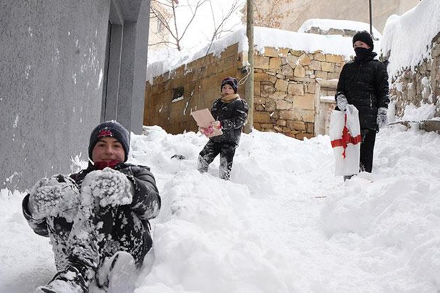 Bayburt'ta Kar Yağışı En Yoğun Şekilde Etkili Oluyor: Ulaşımda Aksaklıklar Devam Ediyor