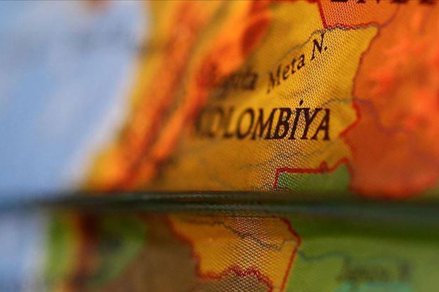 Colombia Uçağı Kazası: Askeri Nakliye Uçağı Kalkışta Kırıma Uğradı