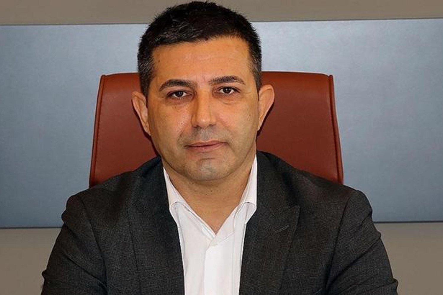 Kuşadası Belediye Başkanı ve Ünlü İş İnsanlarına Rüşvet Operasyonu: Tutuklamalar Devam Ediyor