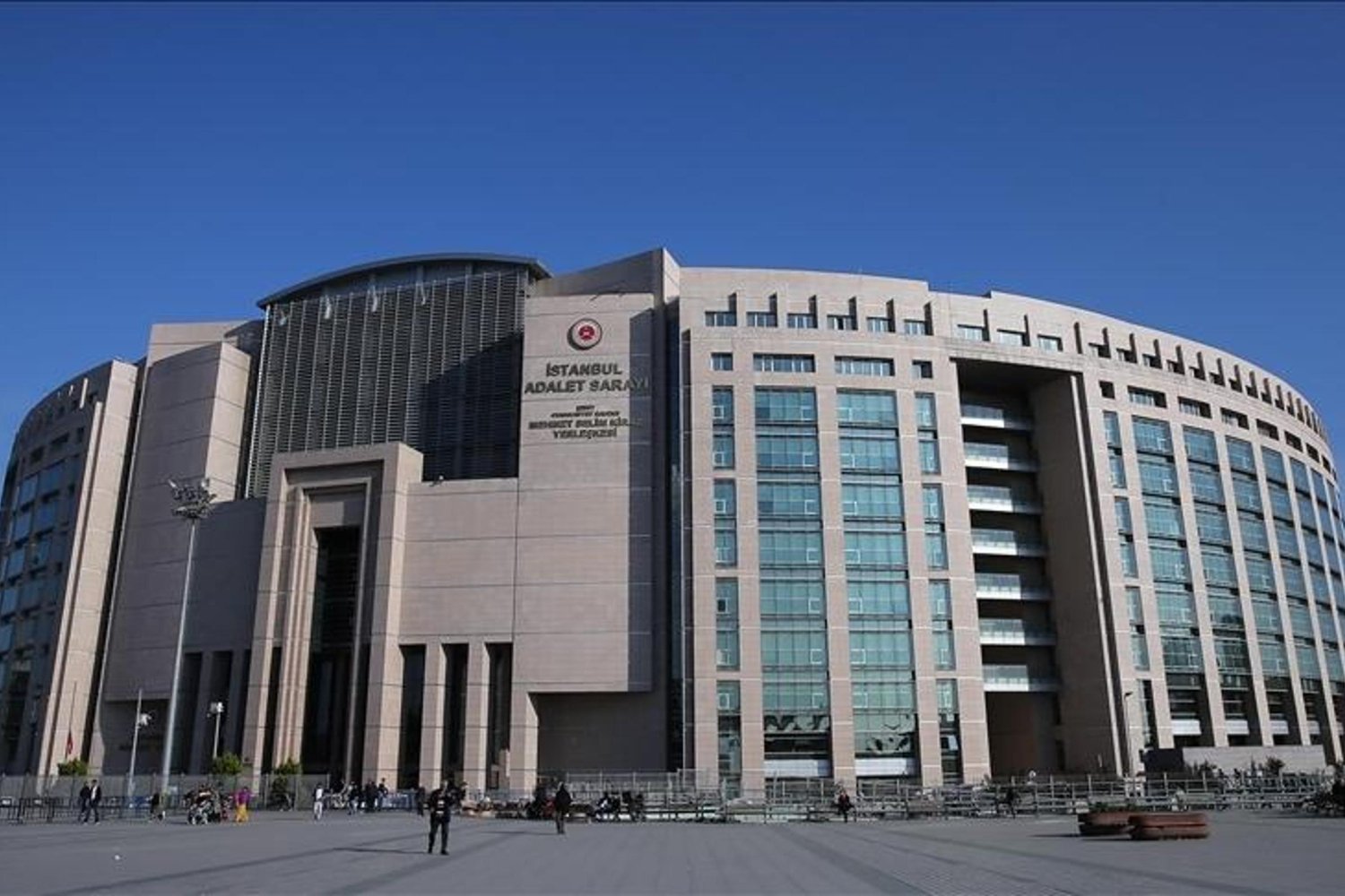 İstanbul'da Yolsuzluk ve İhale Usulsüzlükleri: Emrah Şener ve Çetesi Çifte Soruşturma