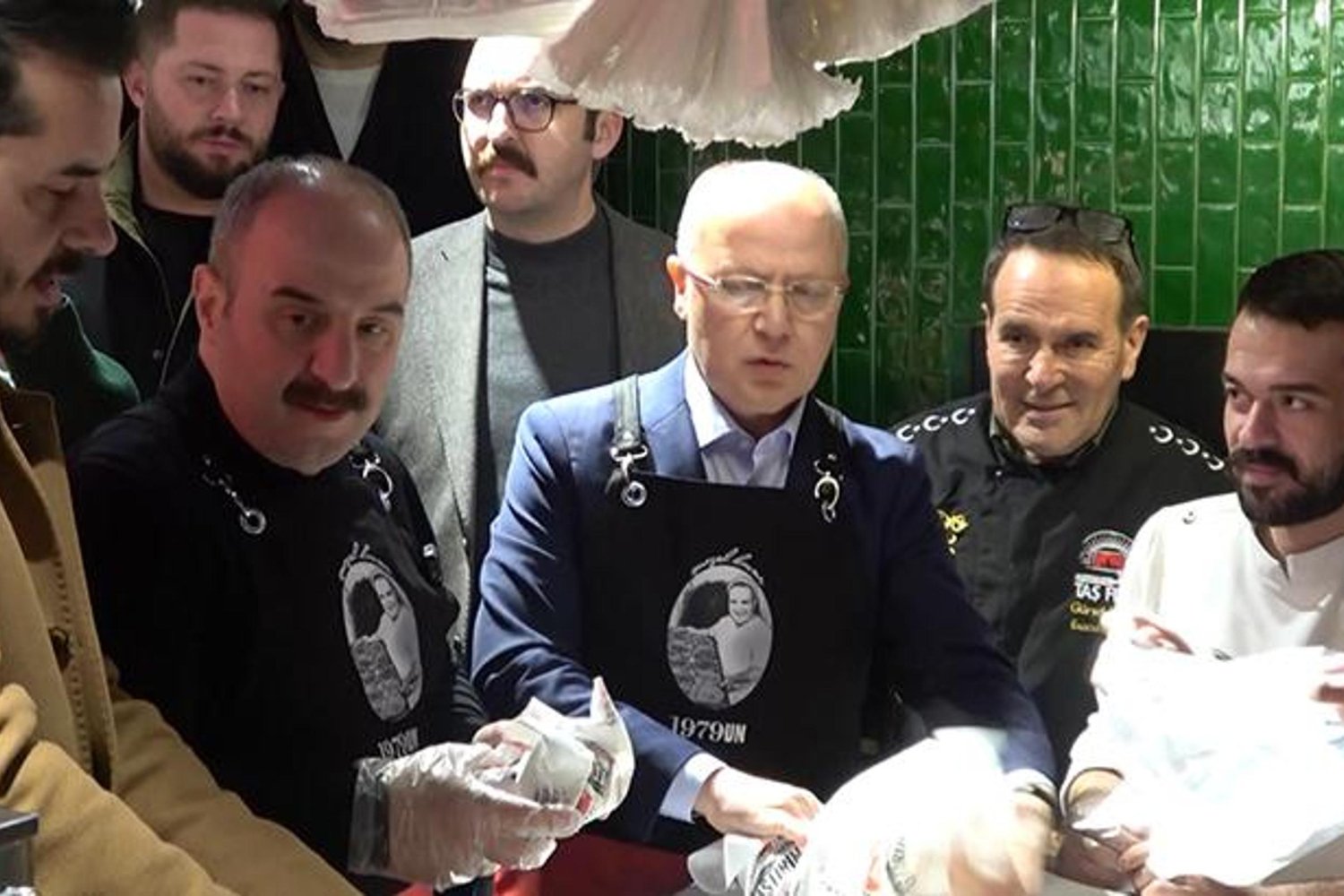 Mustafa Varank Bursa'da Sahur Programıyla Vatandaşlarla Birlikte Oldu