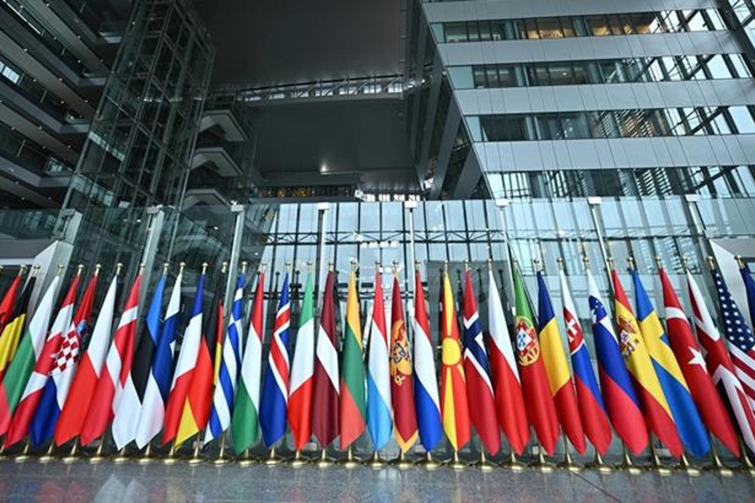 NATO İran’ın Füze Tehdidine Sert Yanıt Verdi: Türkiye Hedef Alındığında Alarm Durumuna Geçildi