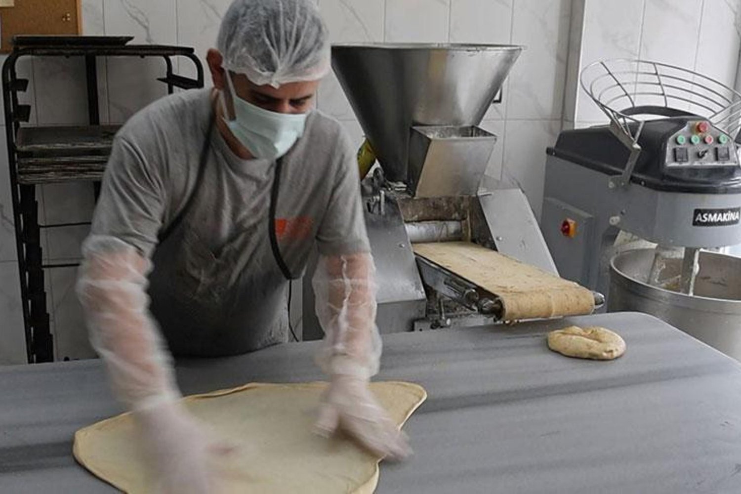 Ramazan ayında tahinli pide satışları patladı: İşte tarif ve fiyatlar