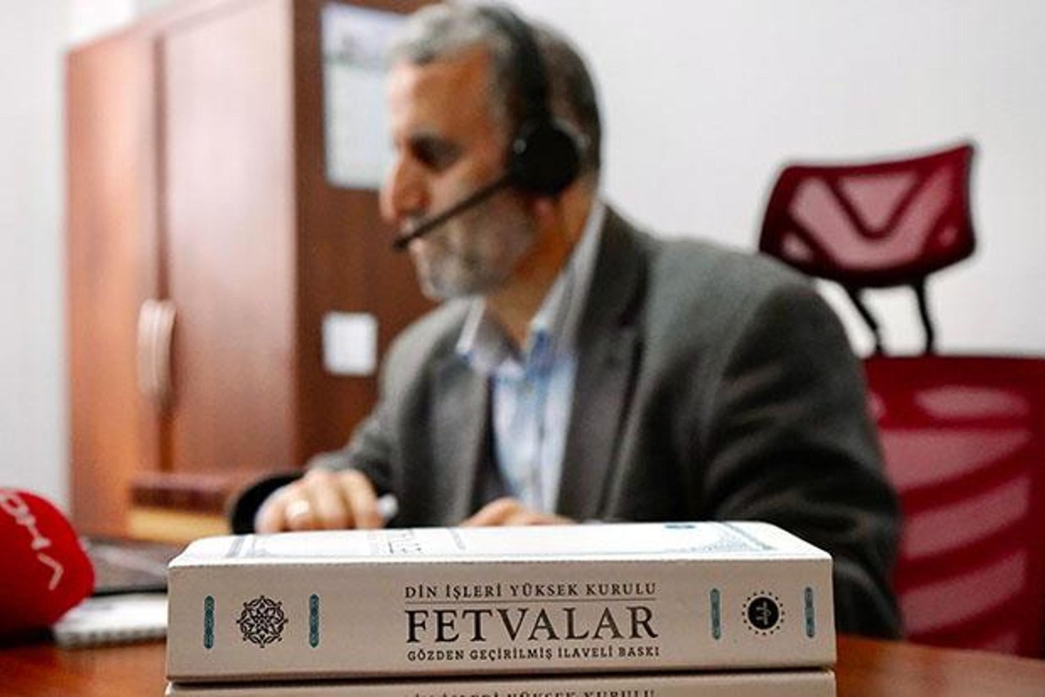 Ramazan'da 'Alo Fetva Hattı'na Yoğun İlgi: Günlük 5 Bin Soru