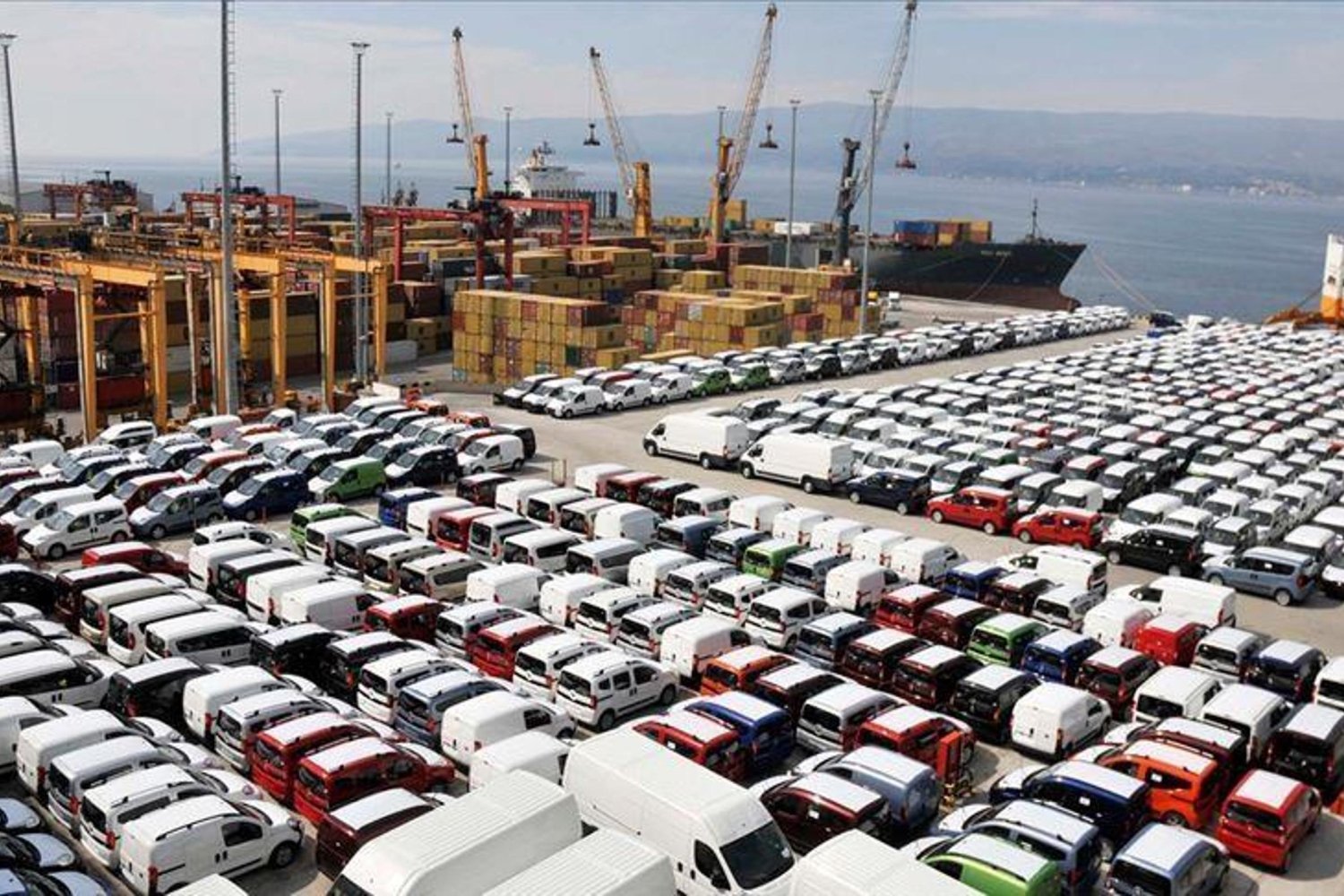 Sakarya Otomotiv ve İhracat Liderliğini Koruyor: Ocak-Şubat Döneminde 949 Milyon Dolar Üstün Başarı