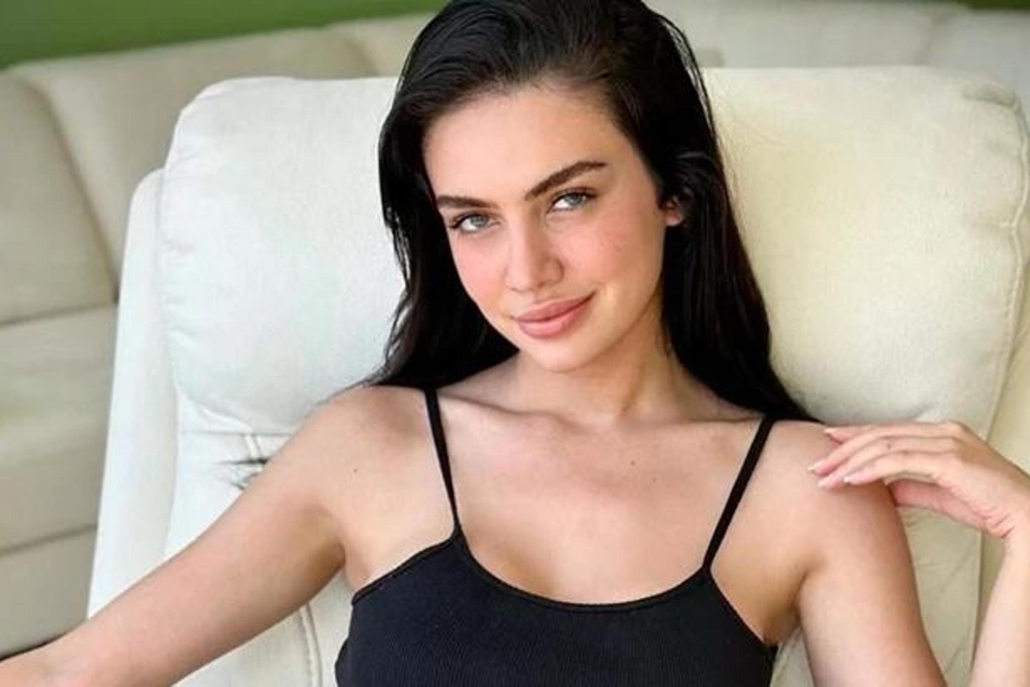 Ece Ronay'a Sosyal Medya Soruşturması: Türk Silahlı Kuvvetlerine Hakaret Suçu