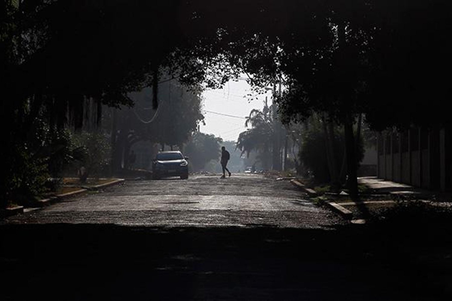 Küba'da Elektrik Kesintisi ve ABD'nin İlhak Tehdidi Gündemde