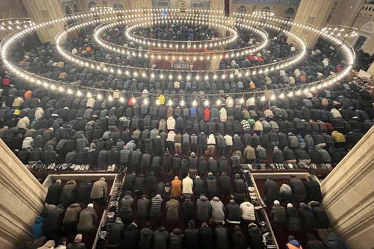 Edirne'de Selimiye Camisi'nde Bayram Coşkusu: 4 Yıllık Restorasyon Sonrası İlk Bayram Namazı