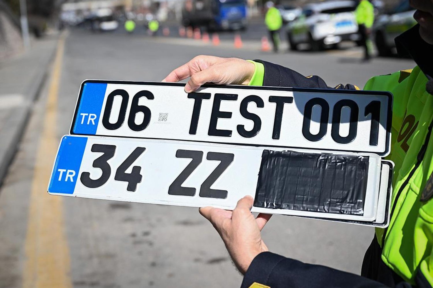 Plaka ve Trafik Cezaları Uzatıldı! 1 Ocak 2027'ye Kadar Süre İndirimi ve Güvenlik Önlemleri