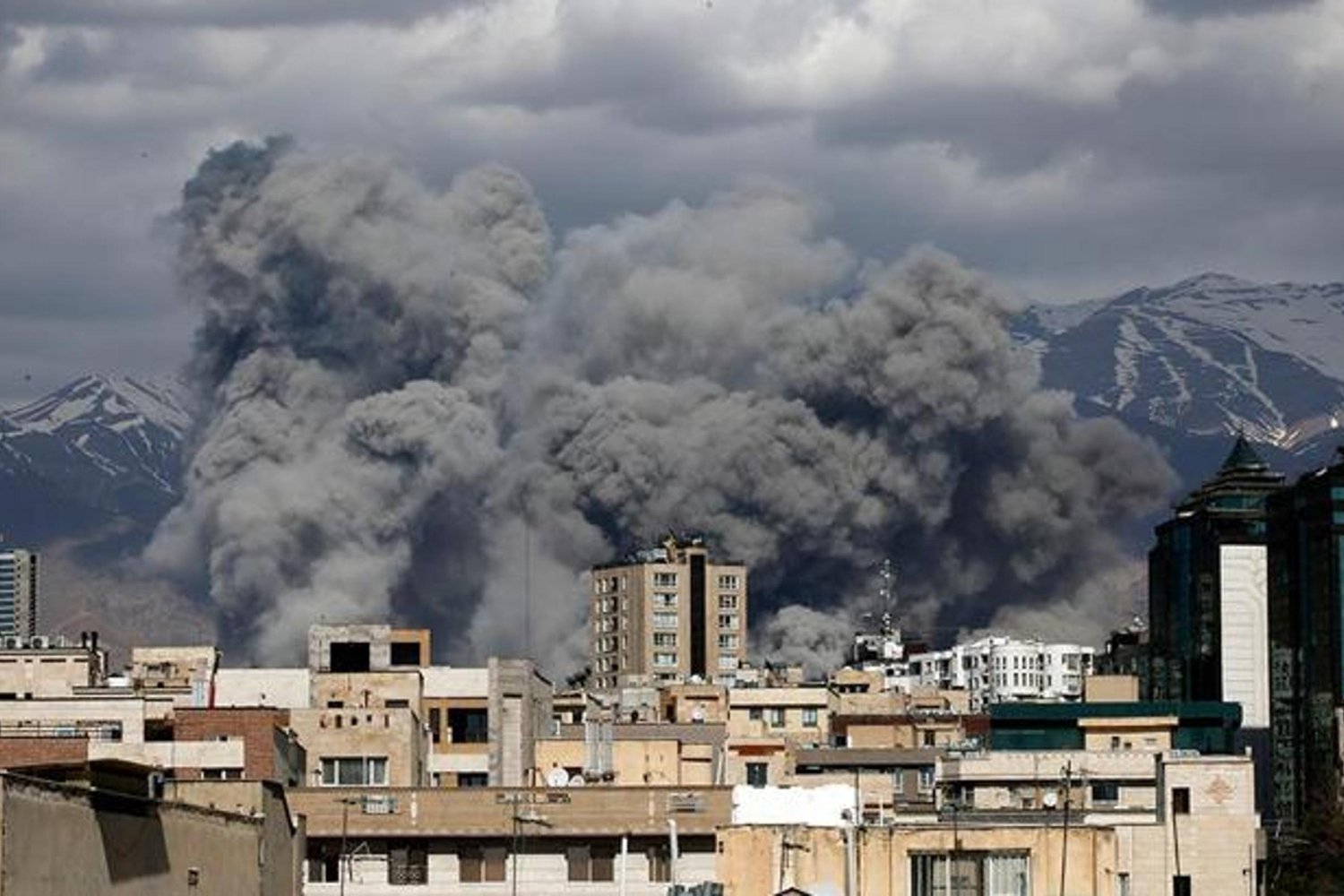 Suudi Arabistan ve Bölge Ülkeleri Arasındaki İlişkiler Güçleniyor