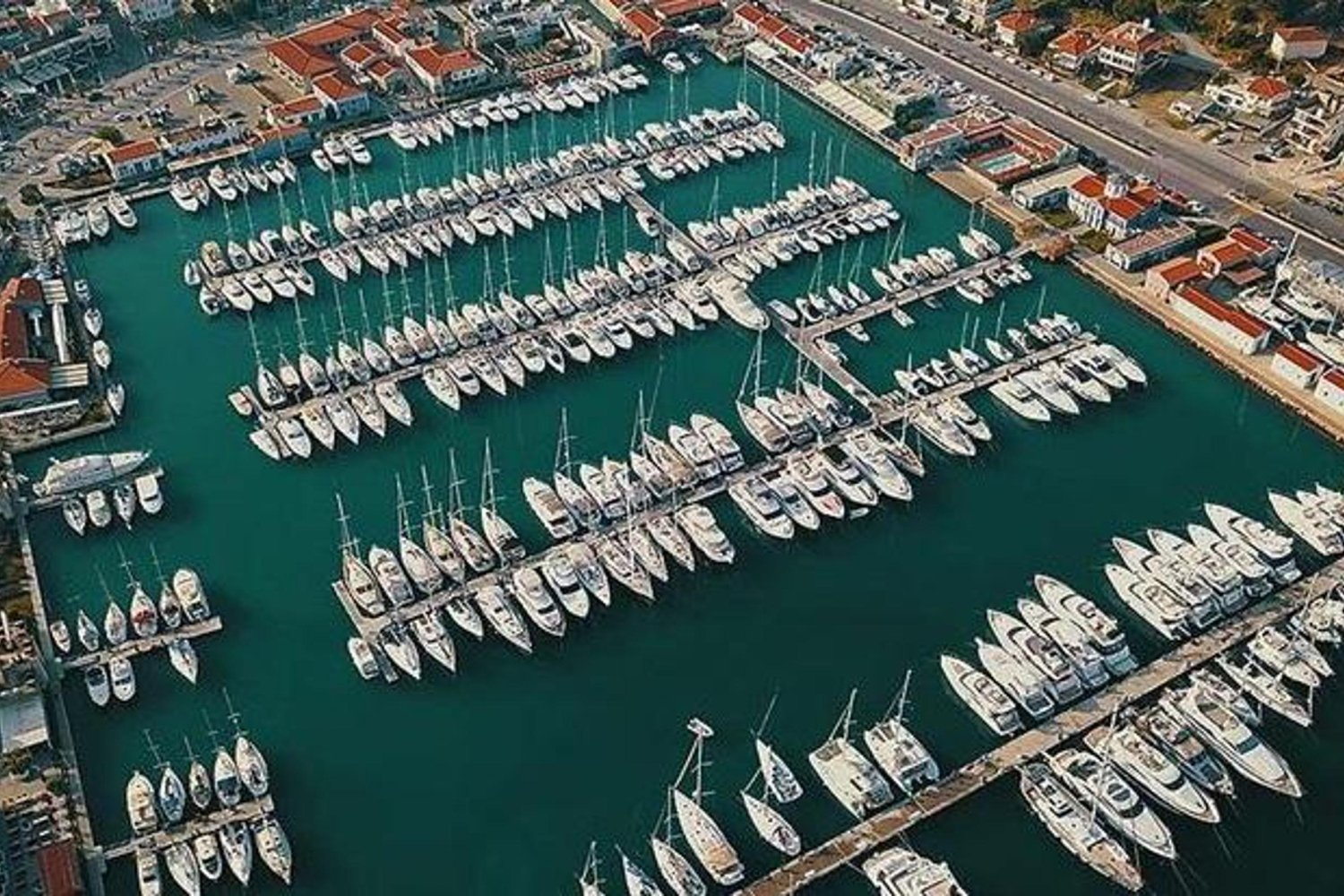 Tarihî Eser Kaçakçılığına Darbe: 7.550 Sikke ve Figür Ele Geçirildi