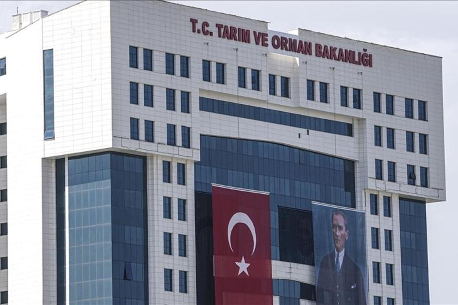 Petrol ve Gübre Sıkıntısı Hürmüz Boğazı Güvenliğiyle Çözülüyor