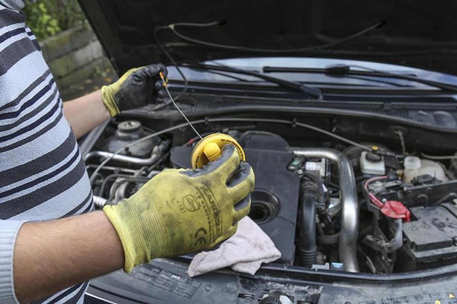 Yolculuk Yoğunluğu Artarken Trafik Güvenliğine Dikkat! Otomobil Bakımı ve Hız Limitine Uyum Hayati Önemde