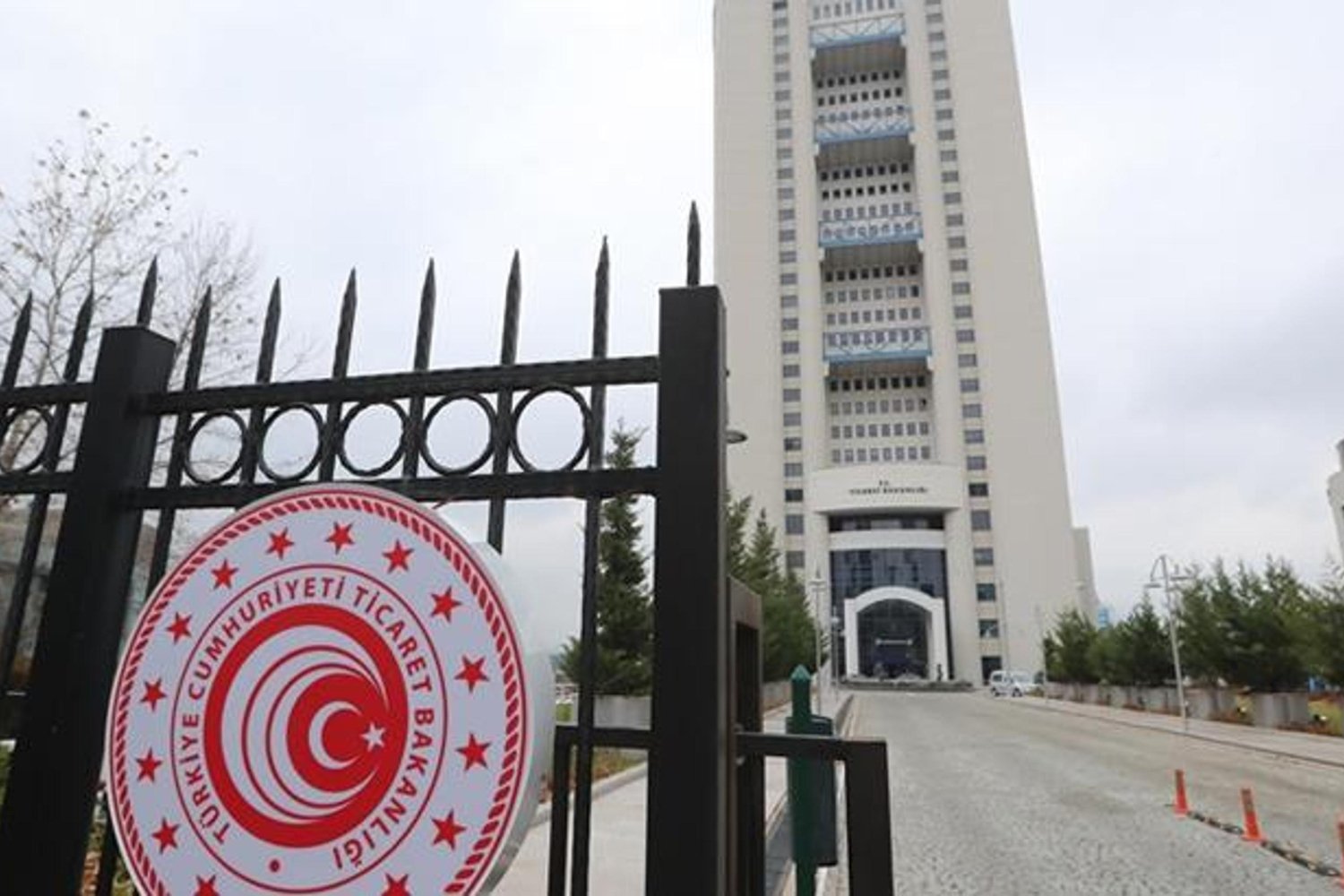 Sebze ve Meyvede Hileli Fiyat Artışına Ağır Denetim ve Ceza