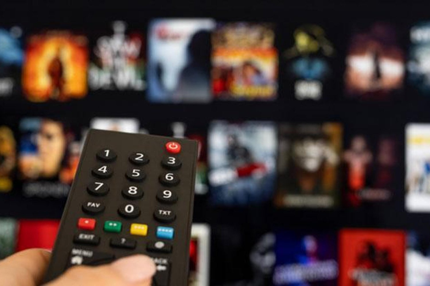 Televizyon İzleme Süresi Artıyor: 2025'te Türk Toplumunda Yeni Trendler