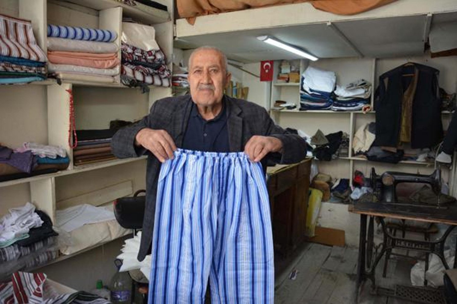Nostaljik Çizgili Pijama Kültürü Manisa Demirci'de Yaşıyor