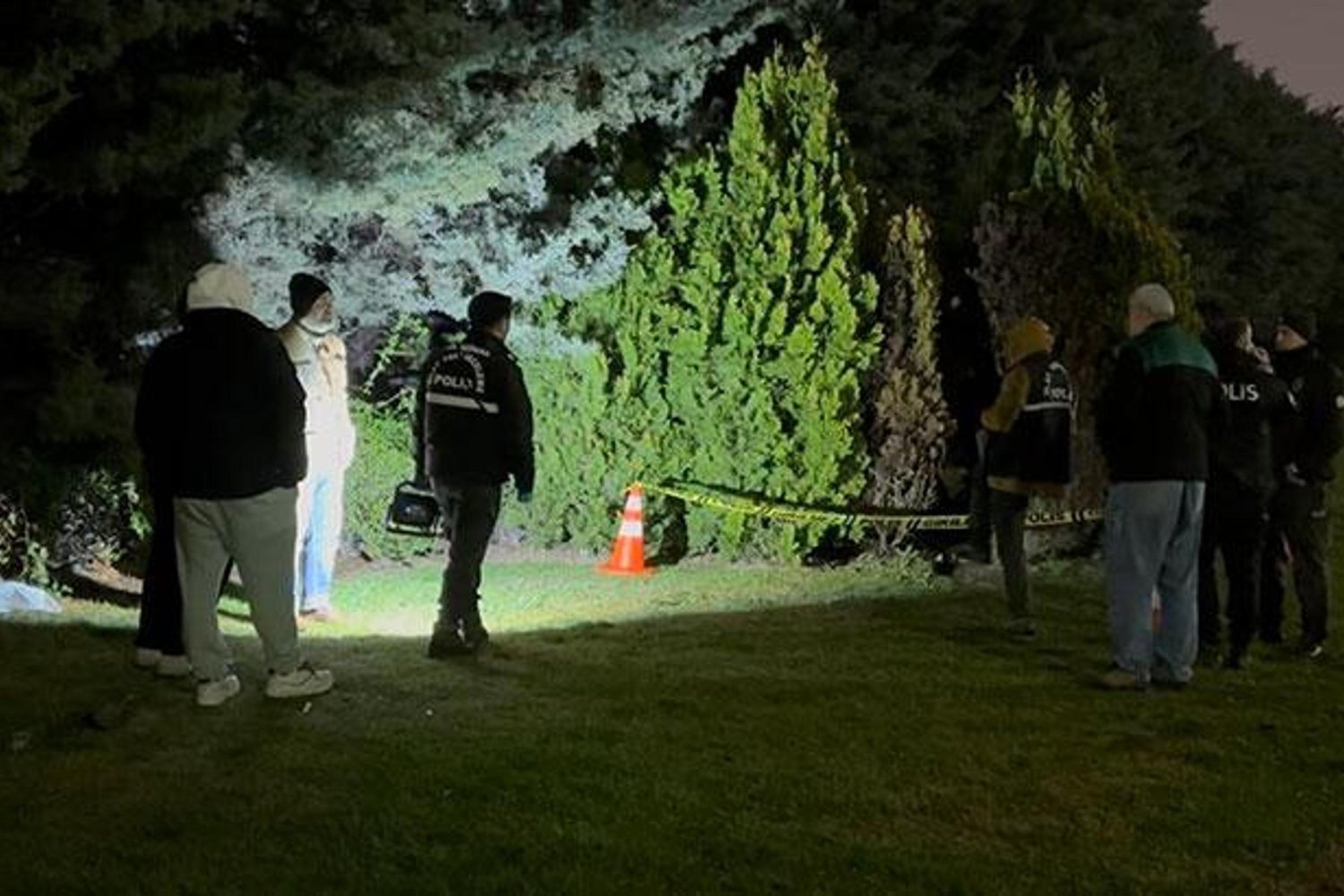 İstanbul Dudullu'da Şoke Eden Ölüm: Parkta Hareketsiz Bulundu