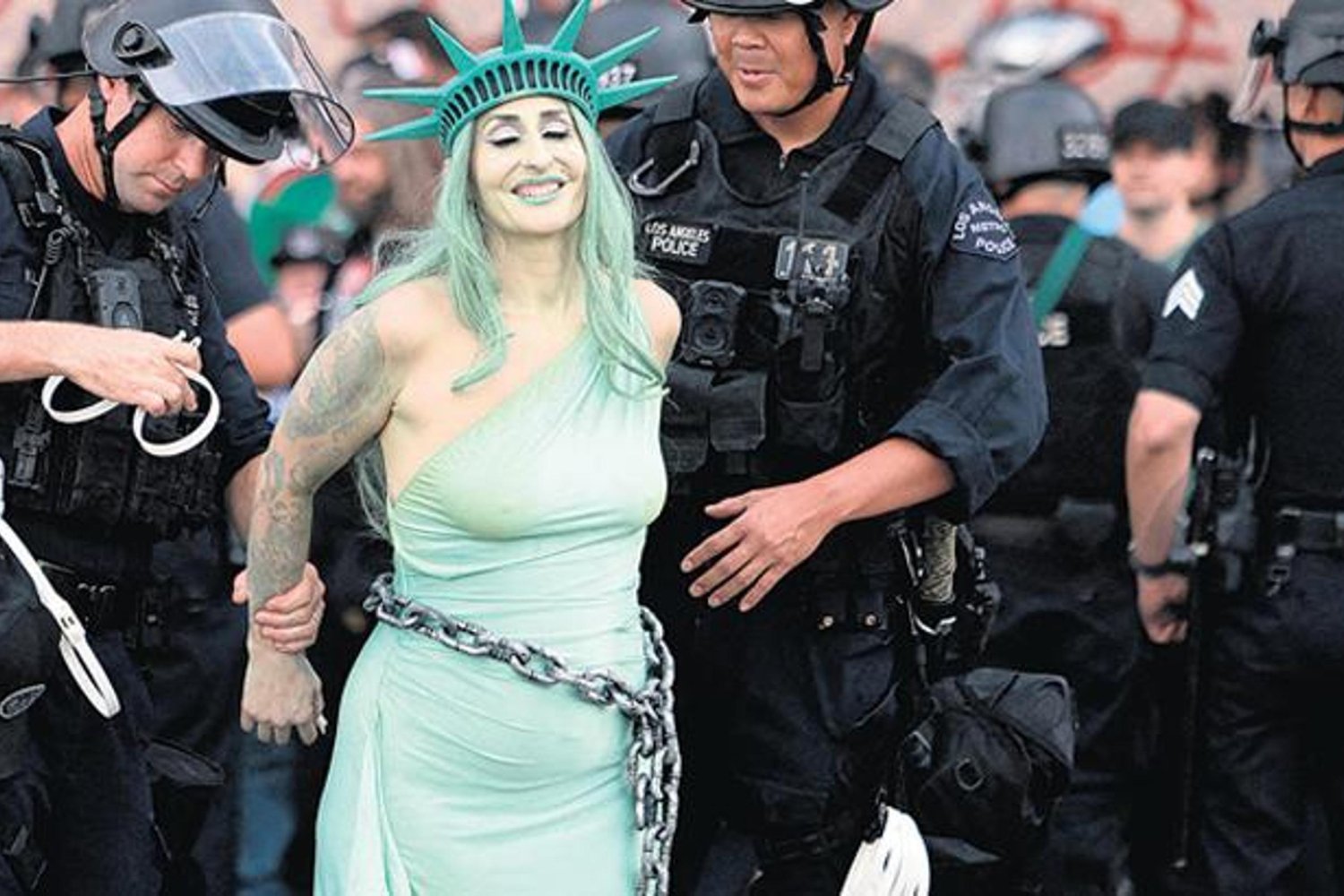 ABD'de Trump Karşıtı Dev Protesto: 8 Milyon Gösterici 'Kral Yok' Dedi