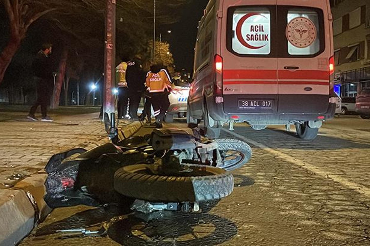 Üniversiteli Genç Kaçarken Yakalandı: Trafik Güvenliğini Tehlikeye Soktu