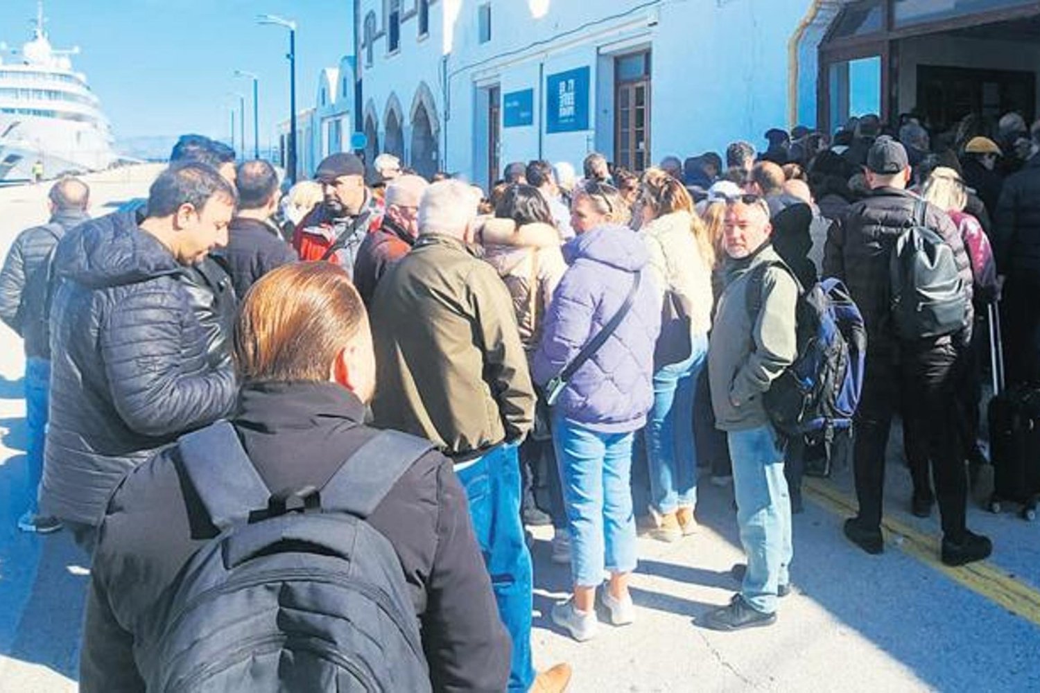 Yunanistan Gümrük Noktasında Uzun Kuyruklar ve Yeni Dijital Sistem