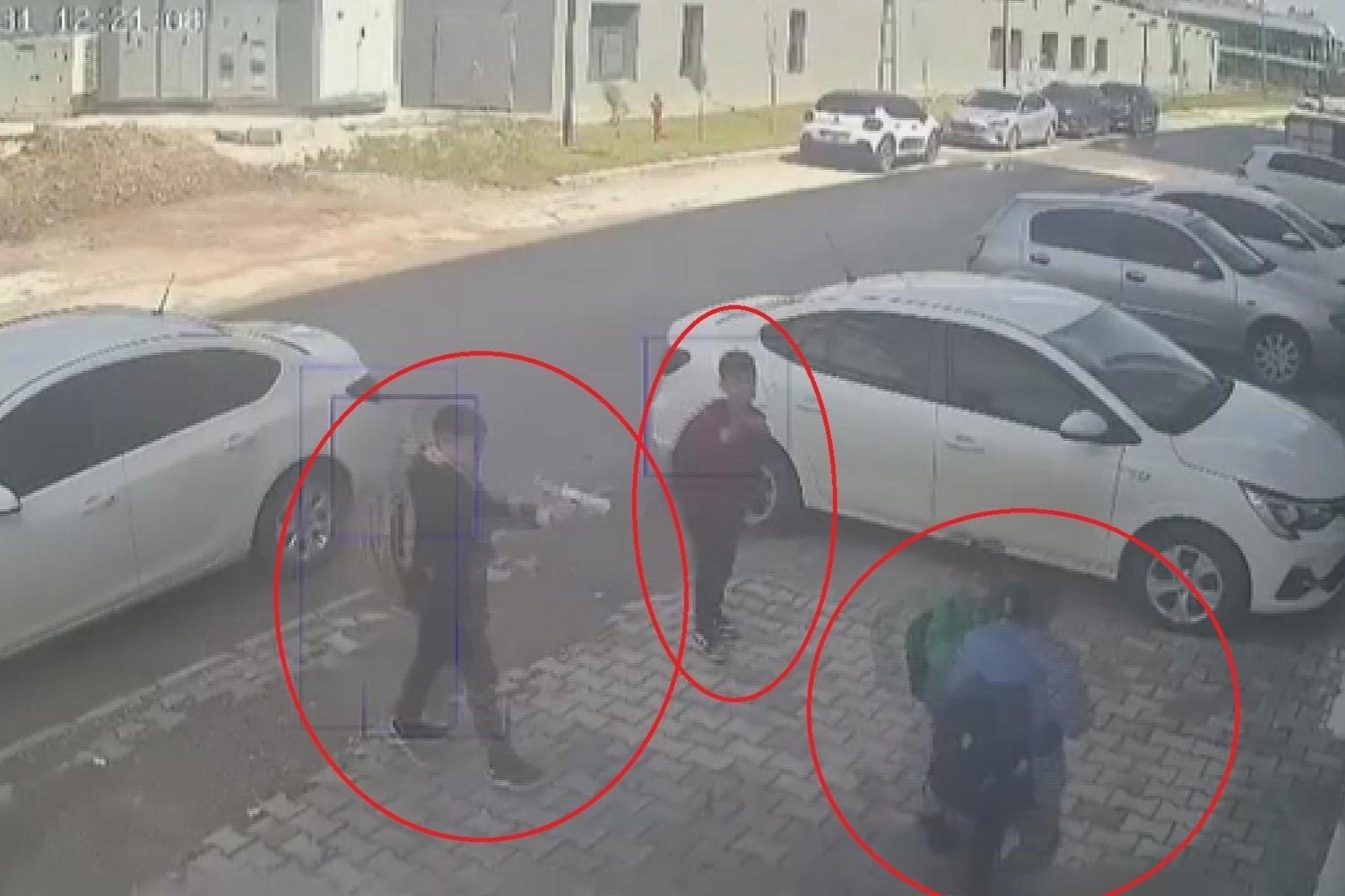 Hatay'da 11 Yaşındaki Çocuğa Saldıran Akranlar Polis ve Sosyal Medyada Tepki Çekti