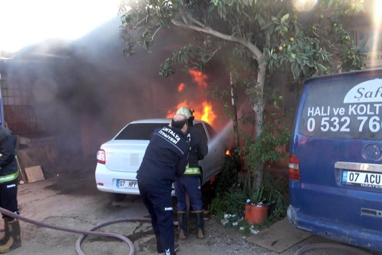 Antalya'da Motosiklet Tamirhanesindeki Yangın 20 Milyon Lira Zarar Verdi