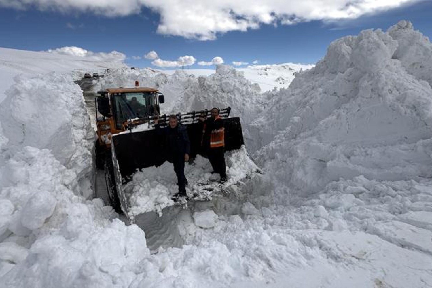 Karadeniz Yolu Yeniden Açılıyor! Ardahan-Ardanuç Karayolu Çalışmaları Sona Erdi