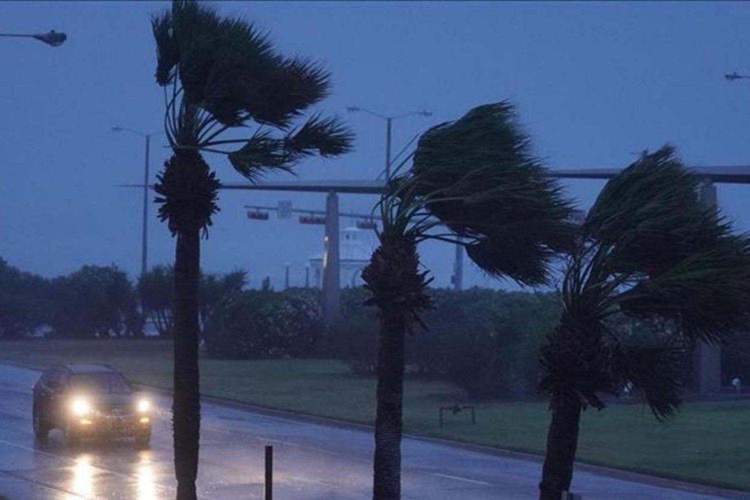 ABD'de Şiddetli Hava Koşulları Alarmı: Hortumlar ve Büyük Dolu Tehlikesi