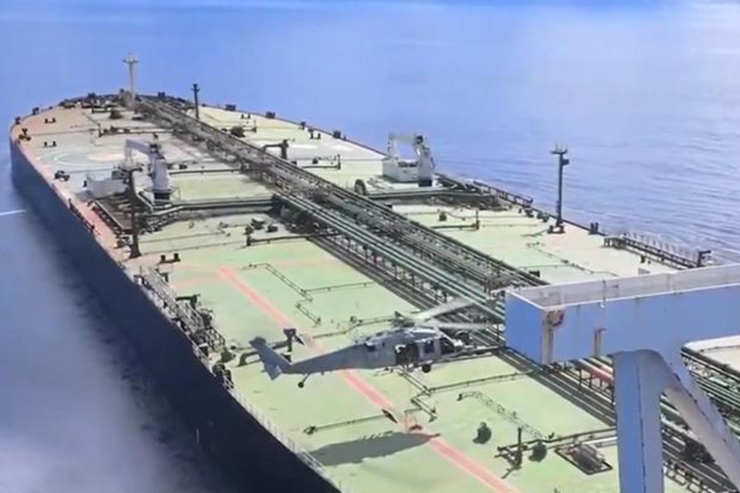 ABD Hint Okyanusu'nda İran'a ait petrol tankerine müdahale etti