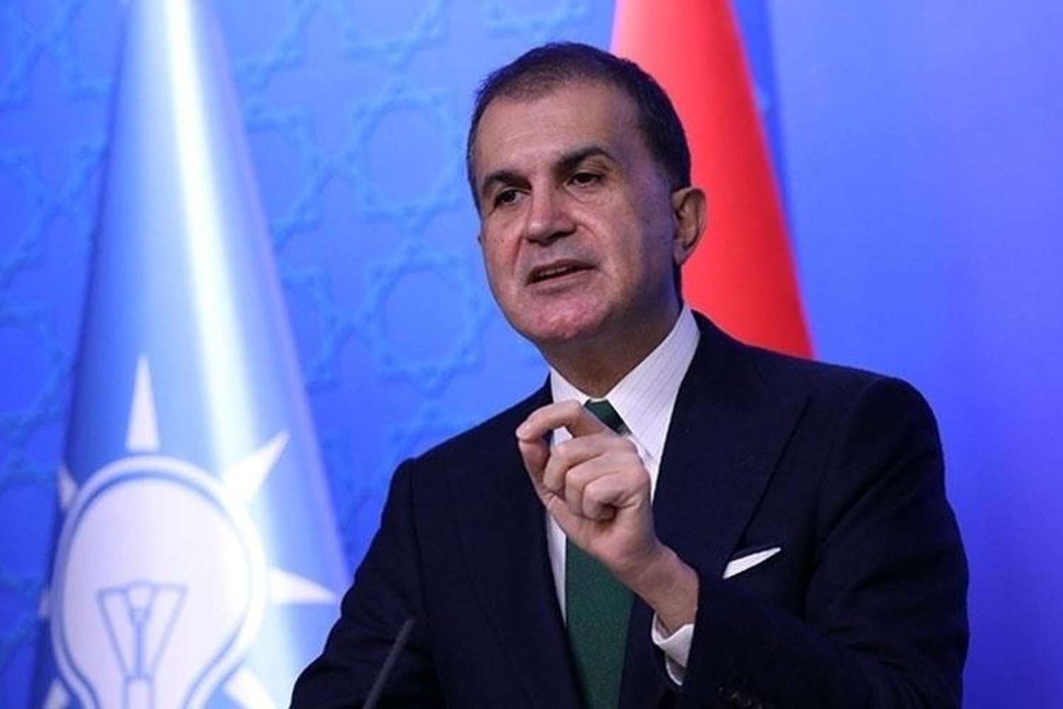 AK Partili Çelik'ten CHP’li Özgür Özel'e Sert Yanıt: Çirkin İfadeleri Kendisine iade Ediyoruz